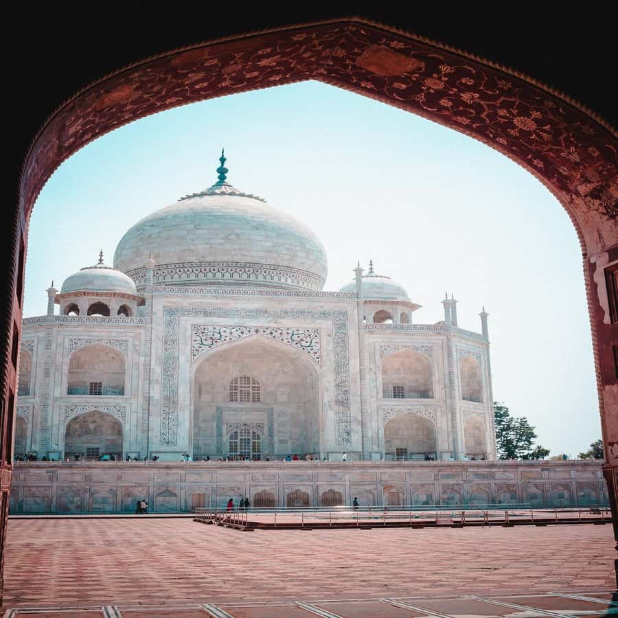 2 Day All Inclusive Taj Mahal & Agra City Tour From Banglore - Agra Fort: why it feels different from the Taj