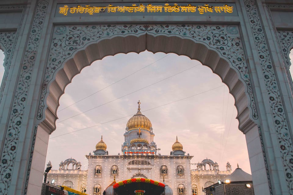 5-Hour Half-Day Delhi Temple Tour with Pick-Up & Drop-Off - Lotus Temple (Bahá’í House of Worship): Marble Calm in a Modern Setting