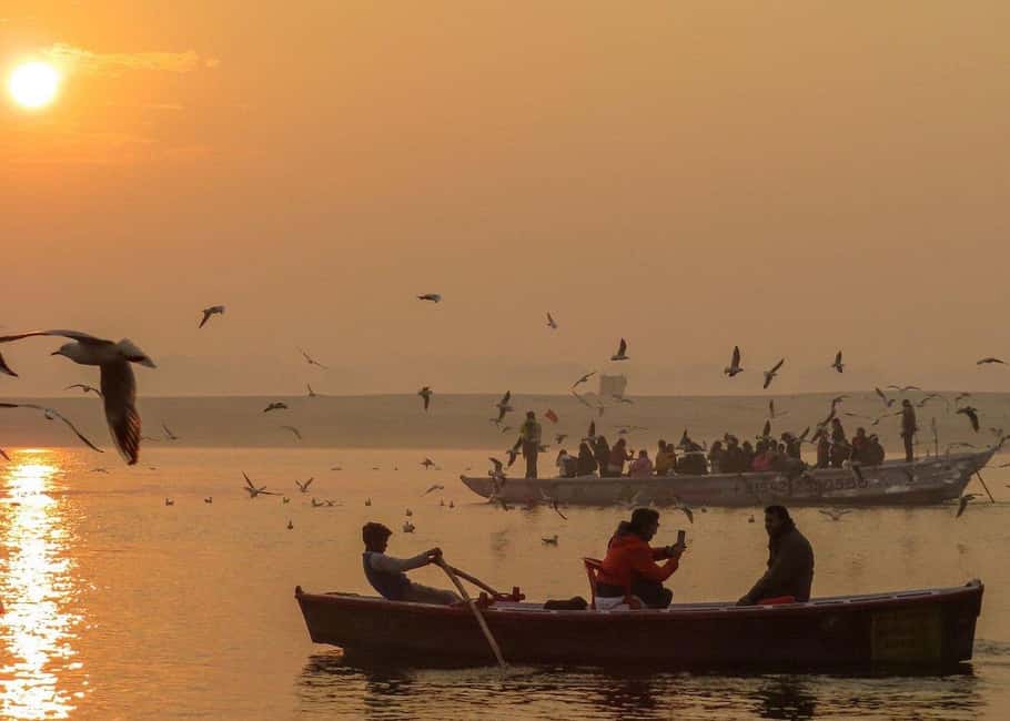 6 Day Golden Triangle Tour with Varanasi from Delhi - Day 3: Amber Fort, Jal Mahal, and Fatehpur Sikri’s Deserted Silence