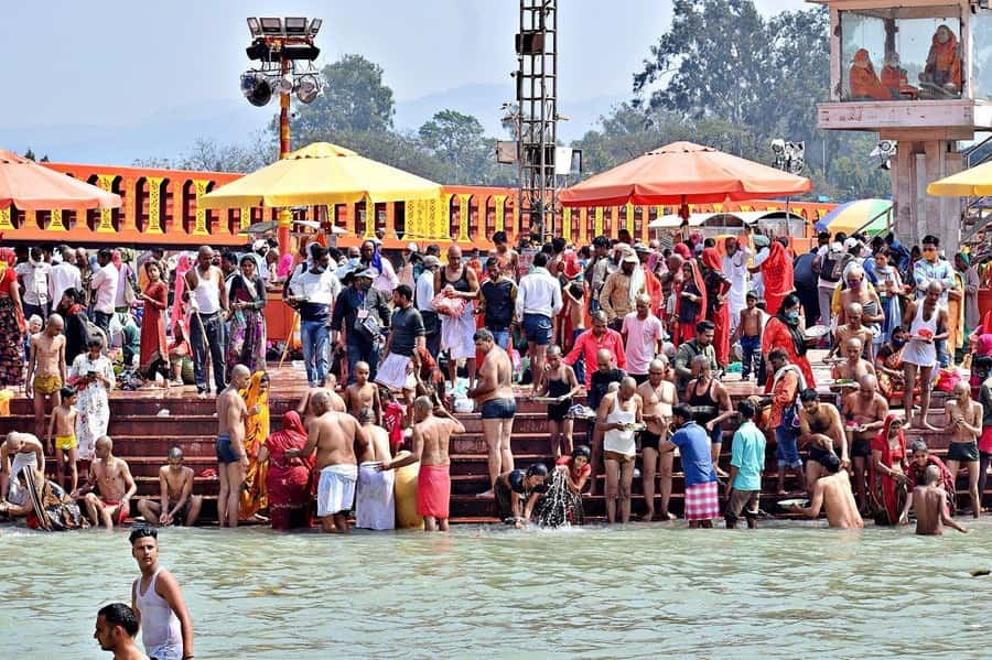 A Divine Day Out: Haridwar Sightseeing Tour - Har Ki Pauri and the Ganga Aarti: the heart of the day