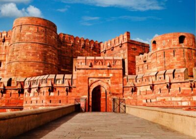 Agra: Agra Fort Skip-the-line ticket with Full Guided Tour - Two Hours With a Guide: How the Walking Tour Feels