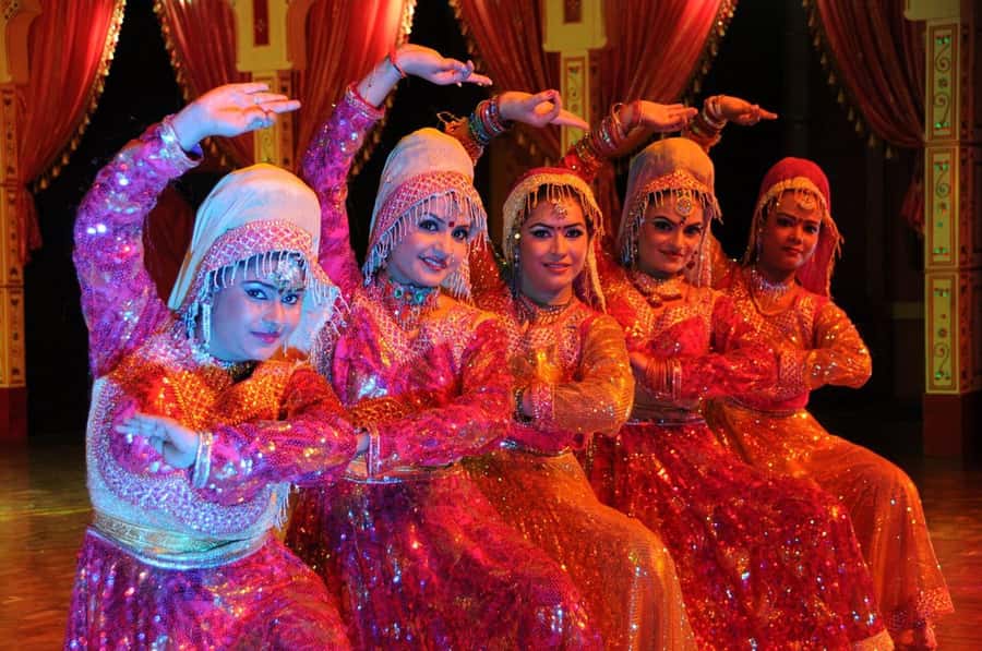 Agra Evening Tour with Sunset view Taj Mahal - Mughlai food and street eats: what to try on your evening