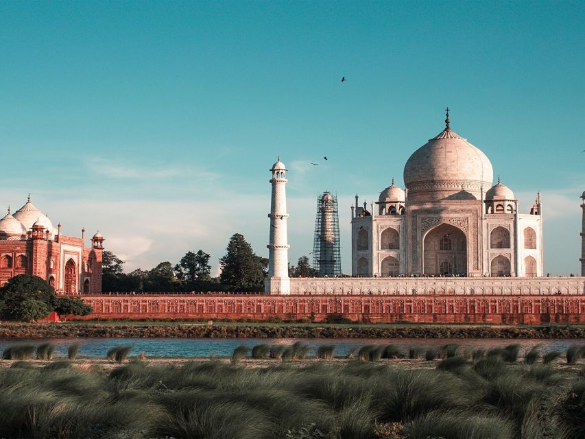 Agra: Guided Tour of Taj Mahal, Agra Fort and Fatehpur Sikri - How the early Taj Mahal start sets the tone