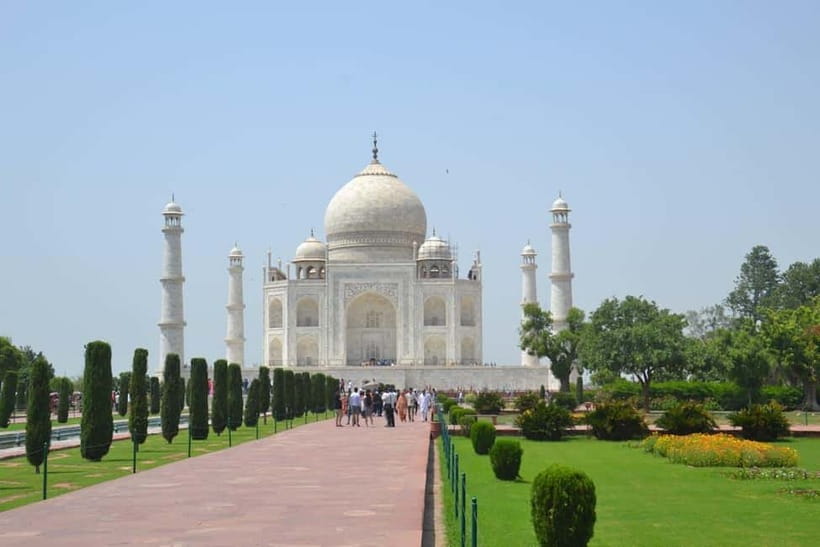 Agra: Private Sightseeing Half-Day Tour with Guide by Car - What the English guide adds (beyond pointing at things)