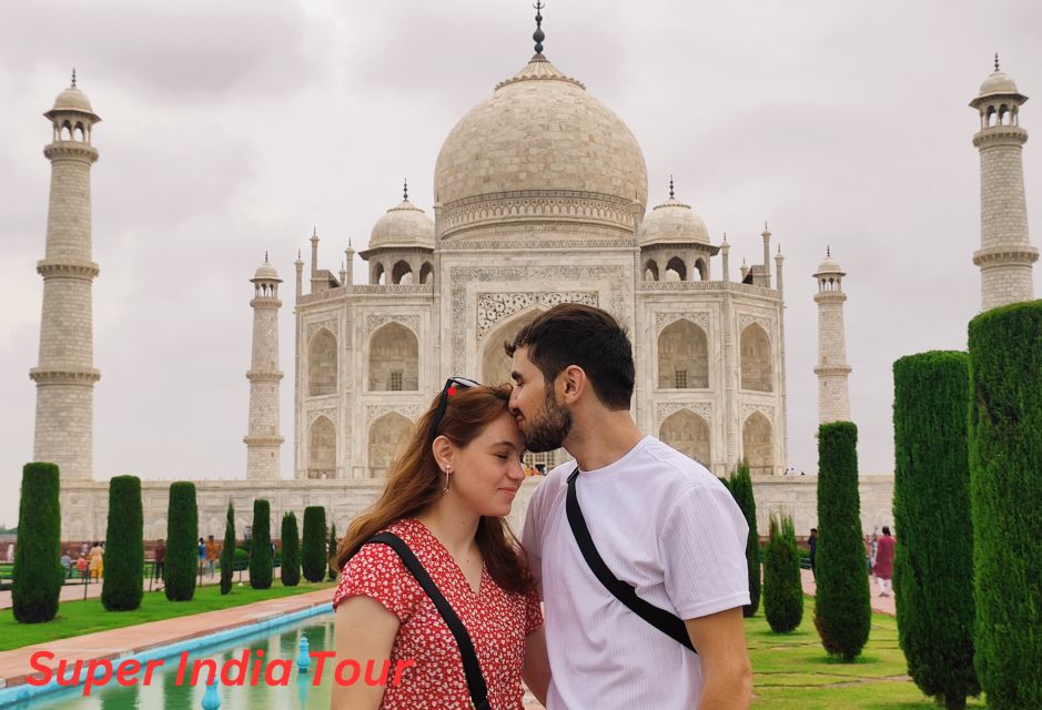 Agra: Private Taj Mahal and Agra Day Tour with Transfer - Agra Fort: what a red-sandstone fortress teaches you