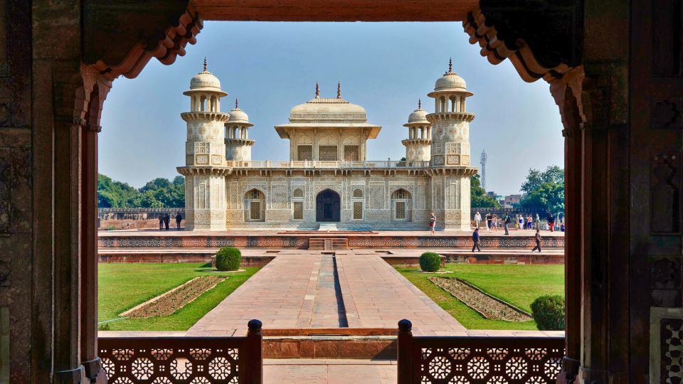 Agra: Private Taj Mahal and Agra Day Tour with Transfer - Price and value: what you’re really paying for