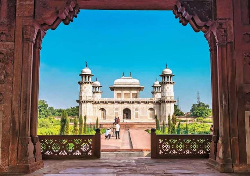 Agra: Private Tour Guide in Agra full-day - Meeting point at Radisson Agra and how the day starts