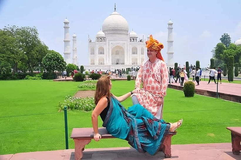 Agra: Skip-the-Line Fast Entry Ticket to the Taj Mahal - A 3-hour visit that balances wonder and logistics