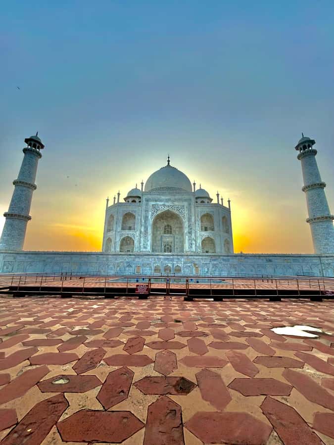 Agra : Skip the line tour for Taj Mahal, Agra fort - Sunrise Taj Mahal: Pink Light and Early-Morning Calm