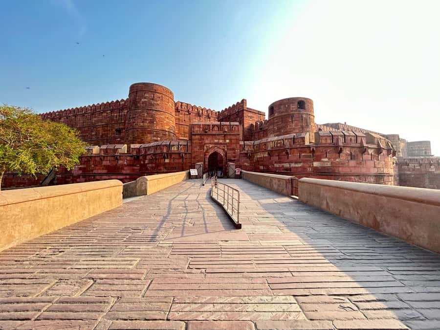 Agra : Skip the line tour for Taj Mahal, Agra fort - Itmad-ud-daulah (Baby Taj): Smaller Scale, Strong Details
