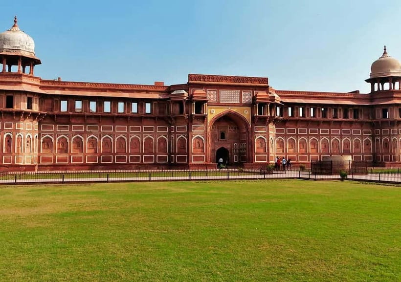 Agra: Taj Mahal and Agra Fort Private Tour with Lunch - The photo-pressure reality near the Taj (and how to handle it)