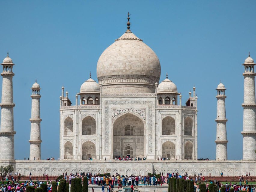 Agra: Taj Mahal Express Entry Tickets - Arriving with digital tickets: the start of the day goes fast