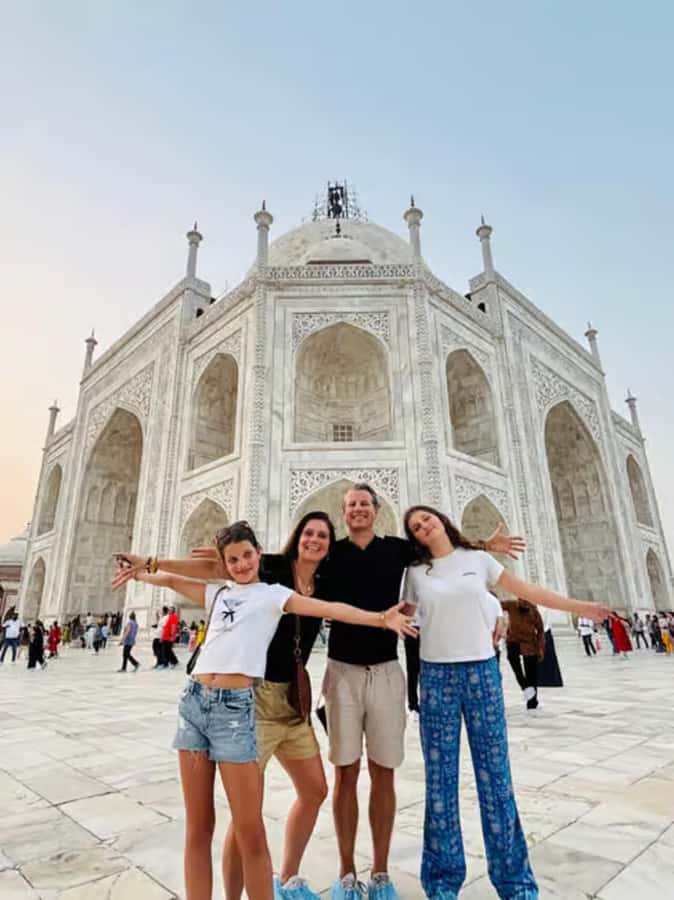 Agra: Taj Mahal Guided Tour with Fast Track Entry - What the Guide Teaches You at the Mausoleum (and Why It Changes Everything)