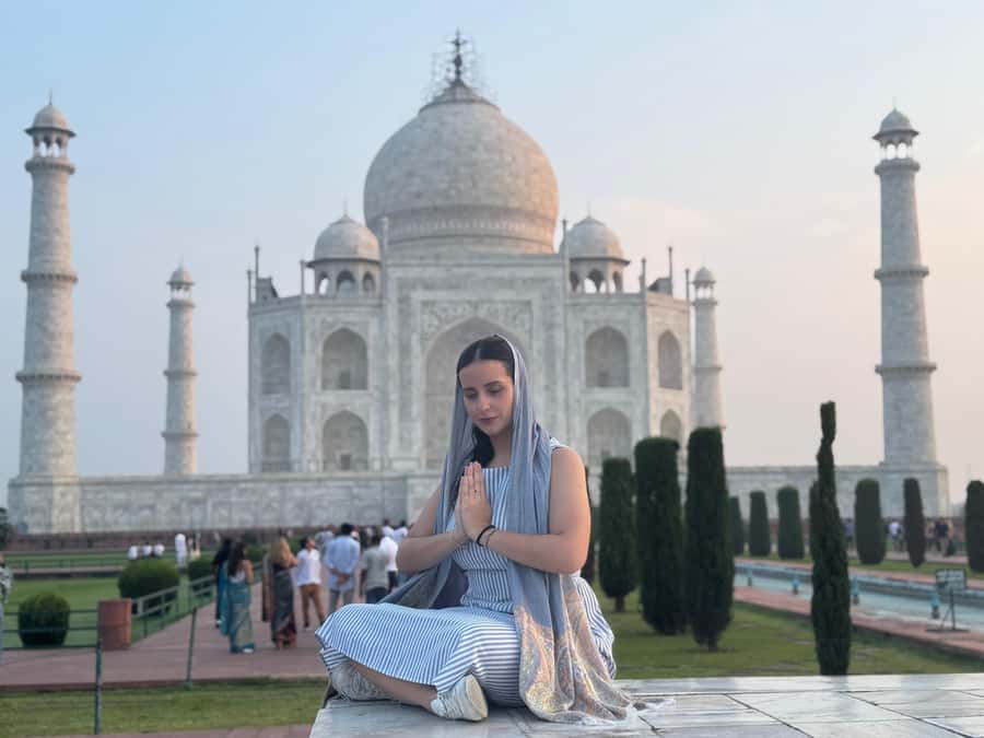 Agra: Taj Mahal Guided Tour with Fast Track Entry - Gardens, the Mosque, and the Guest House: The Surrounding Views Are Part of the Show