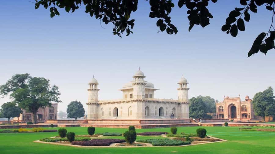 Agra: Taj Mahal Guided Tour with Fast Track Entry - Price and Value: Is This Taj Mahal Tour Worth It at About $3.17?