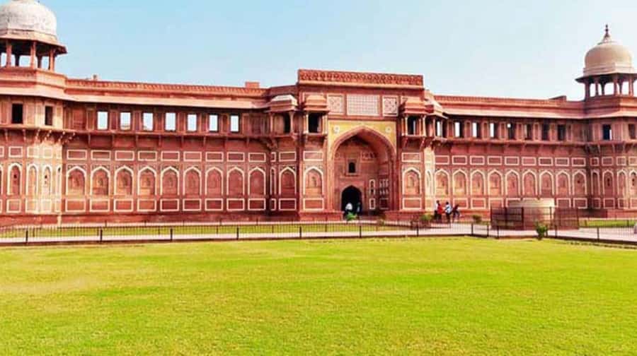 Agra: Taj Mahal Guided Tour with Fast Track Entry - Languages and Communication: You Can Get the Story in Your Preferred Language