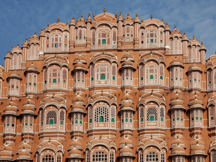Agra: Taj Mahal Guided Tour with Photography & Rental Saree - The saree stop: how outfit rental turns into better pictures