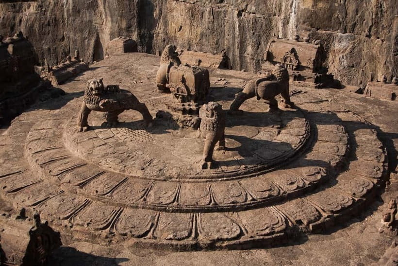 Ajanta & Ellora : Day Tour from Mumbai with Flight Tickets - Aurangabad Time: Markets, Snacks, and a Real Dinner Break