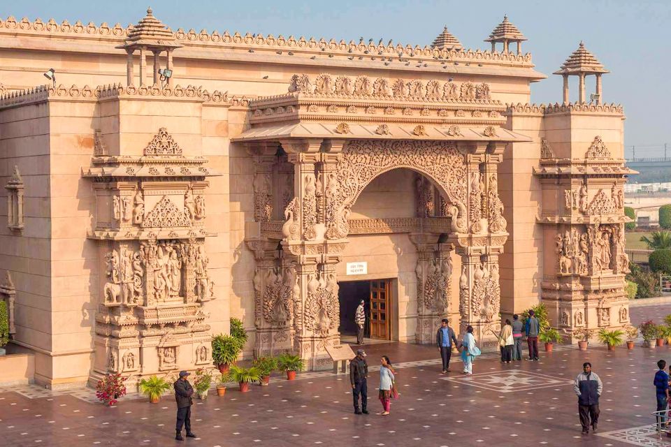 Akshardham Light & Fountain Show with Pick-up & Drop-off - Sahaj Anand Water Show: a possible extra, but not guaranteed