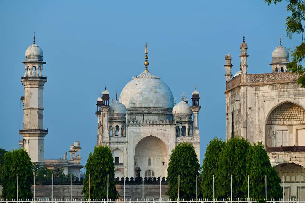 Aurangabad: 3-day Lonar Crater, Ajanta, & Ellora Caves Tour - Private AC Transport and Drivers Who Keep You on Track
