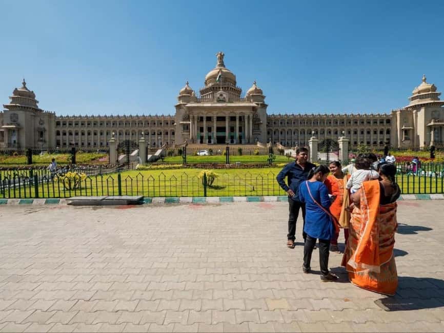 Bangalore City Tour: Walking, Palace & Temples - Temples that change the mood fast: Bull Temple and ISKCON