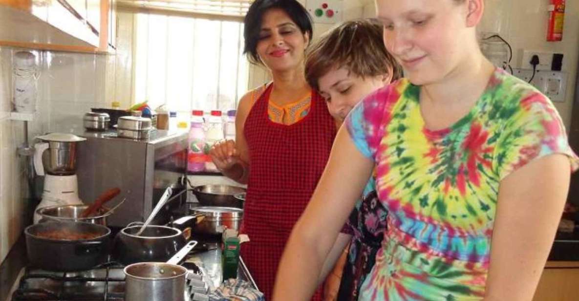 Bangalore: Traditional Cooking Classes & Dinner with Family - Meeting the Chef Family and Getting Your Bearings in Bangalore