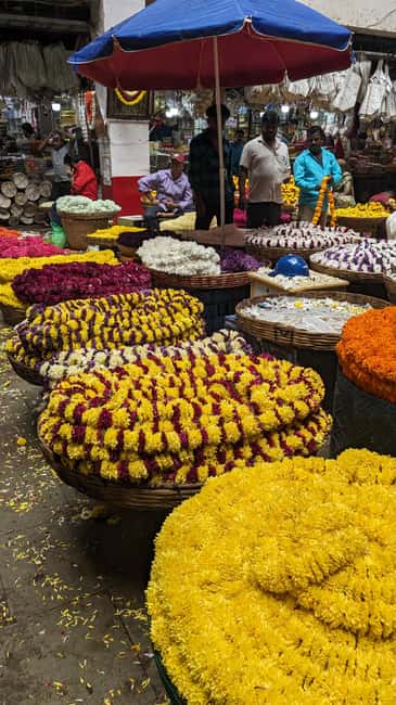 Bangalore Walking Tour KR Flower Market,Fort,Tippu palace - Tipu Sultan’s Summer Palace as your “orientation point”