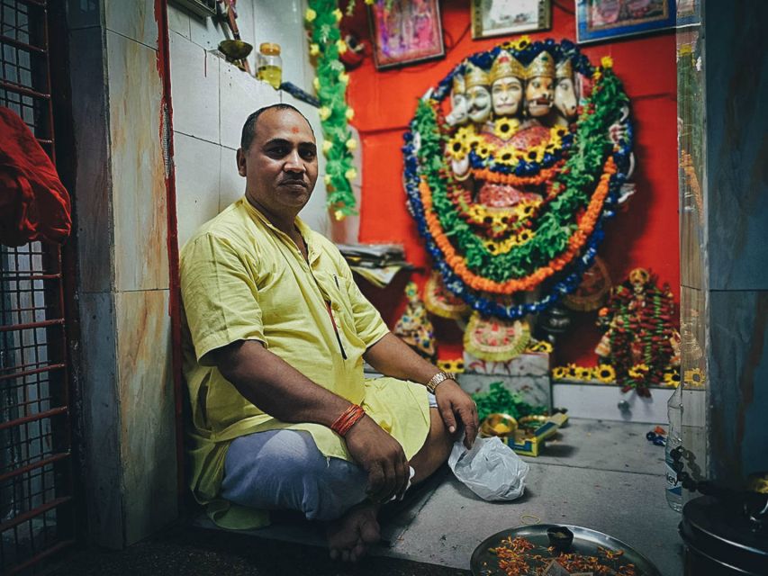 Bengali Nights Kolkata Food Tour with 13+ Tastings - Meeting at Esplanade: How to Start Without Stress