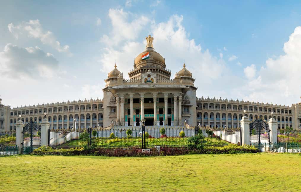 Bengaluru: Private Tour with Hotel Pickup and Drop-off - Tipu Sultan’s Summer Palace: architecture you can actually spot