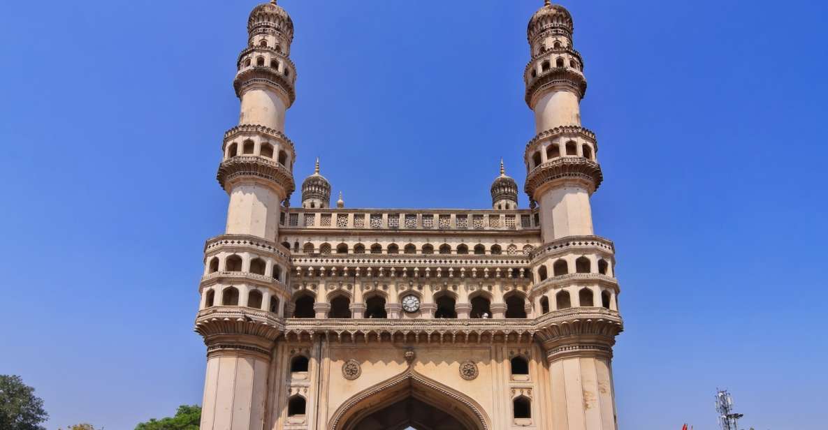 Best of Hyderabad (Guided Halfday City Sightseeing Tour) - Getting picked up in Hyderabad (and staying in control)
