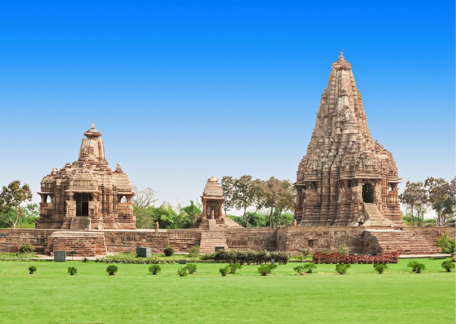 Best of Khajuraho (Guided Halfday Sightseeing Tour by Car) - Jain Temples: a different thread in the same UNESCO story