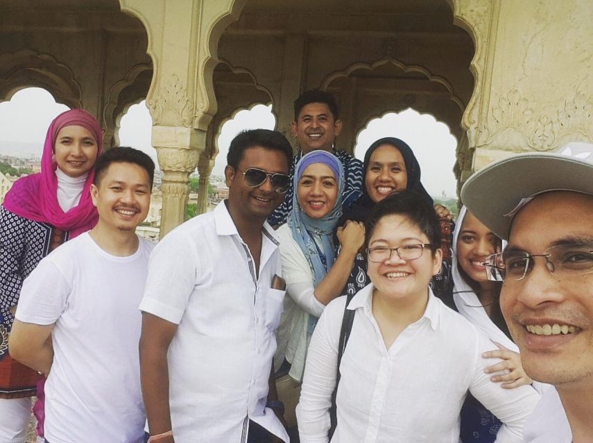 Book Govt. Approved Tour Guide for Jaipur City Tour - Gaitor Ki Chhatriyan: A Guided Stop That Adds Depth
