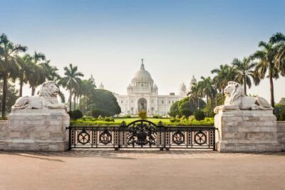 Build Your Own: Customizable Private Tour of Kolkata - The 8-Hour Timing: Pickup, Private Car, and a Realistic Pace