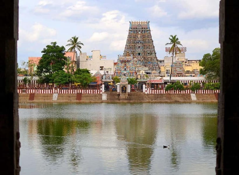 CHENNAI FULL DAY TOUR - Santhome Basilica: Portuguese-British Layers Over an Apostle’s Tomb