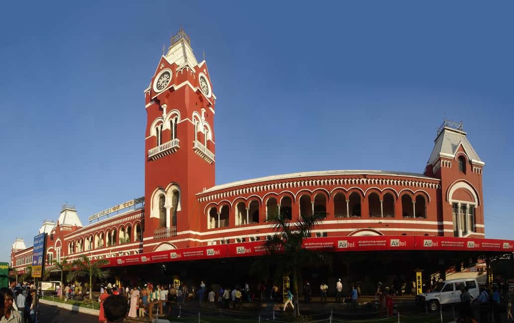 Chennai in a Day: Private Tour of Top Attractions with Lunch - The market walk: brassware, flowers, and local souvenirs
