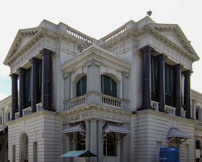 Chennai in a Day: Private Tour of Top Attractions with Lunch - Marina Beach walk: the city’s longest urban stretch