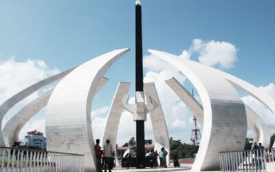 Chennai, Kapaleeshwarar Temple & Marina Beach Private Tour - Kapaleeshwarar Temple: Dravidian design you can actually notice