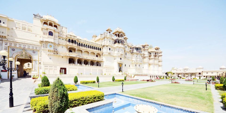 City Palace Udaipur Express visits with english speaks guide - Guides Who Make Questions Feel Welcome (Names to Look For)