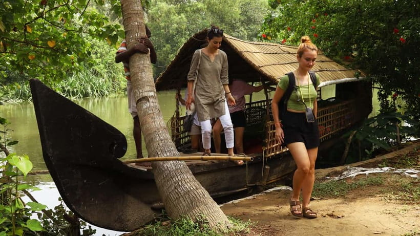 Cochin: Full-day Backwater Tour with Lunch and Evening Tea - Getting There: 8:30 AM Pickup and Easy Meeting Point