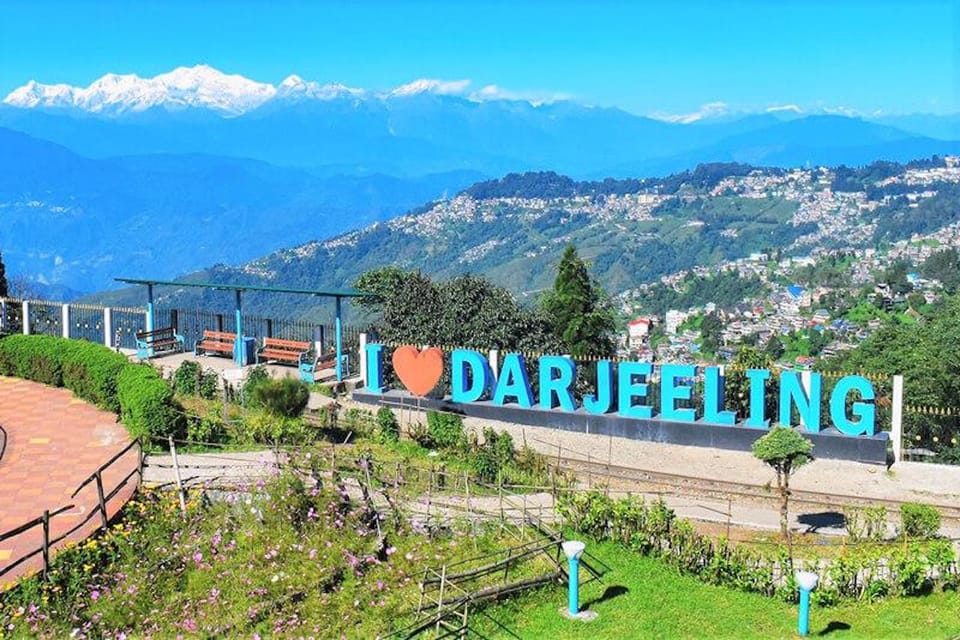 Darjeeling: Full-Day Guided Sightseeing Tour by Car - Darjeeling by car: a smooth start that saves time