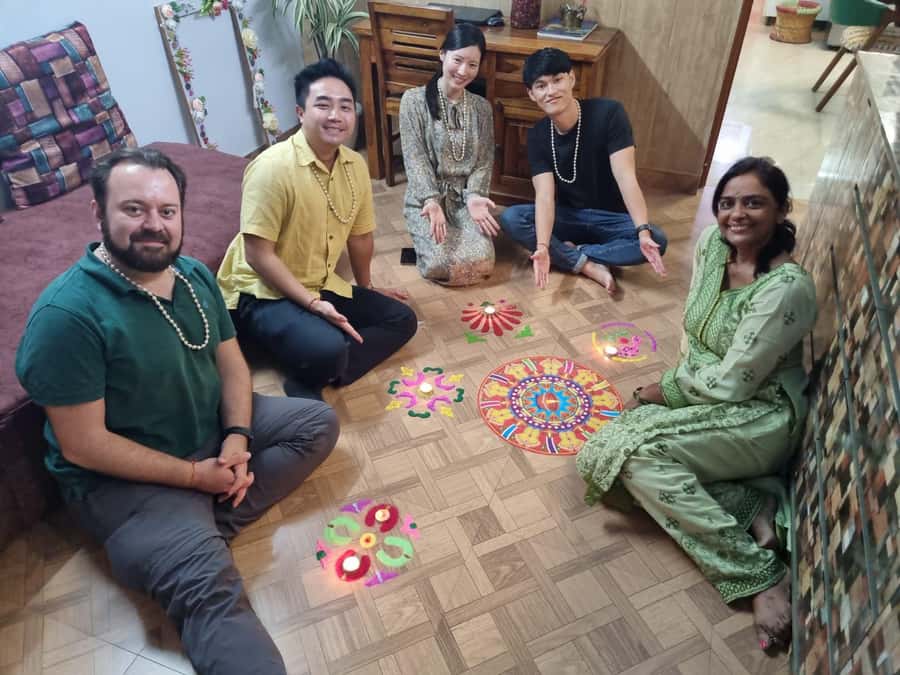 Delhi: AI Cooking Class and Much More in a Local Family Home - Eating together: chai, lunch or dinner-style table time