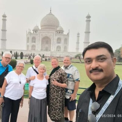Delhi Airport to Taj Mahal 1 Day Trip - Pickup and the Yamuna Expressway drive: stress removed early