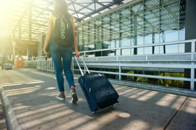 Delhi Airport to Taj Mahal Tour Instant Booking - The airport welcome: how this tour gets you moving fast