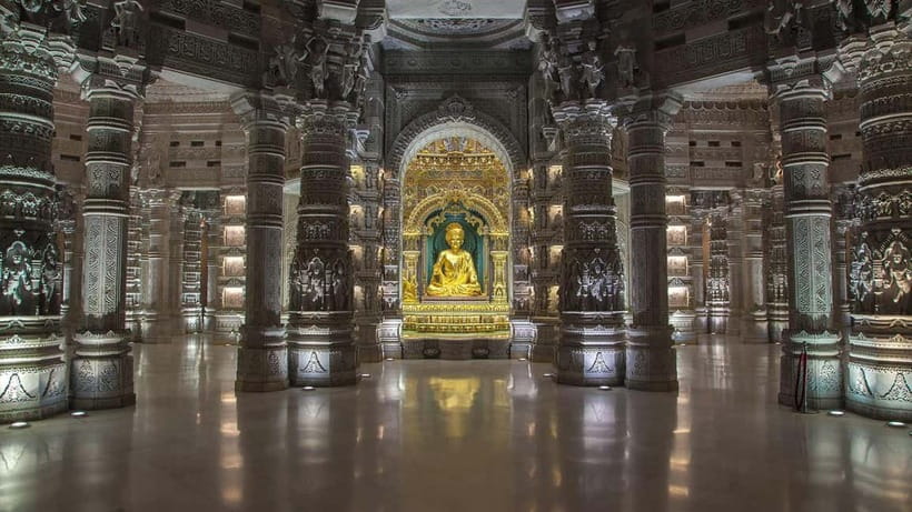 Delhi: Akshardham Temple Tour with Light and Water Show - Price and logistics: what about $7 really means