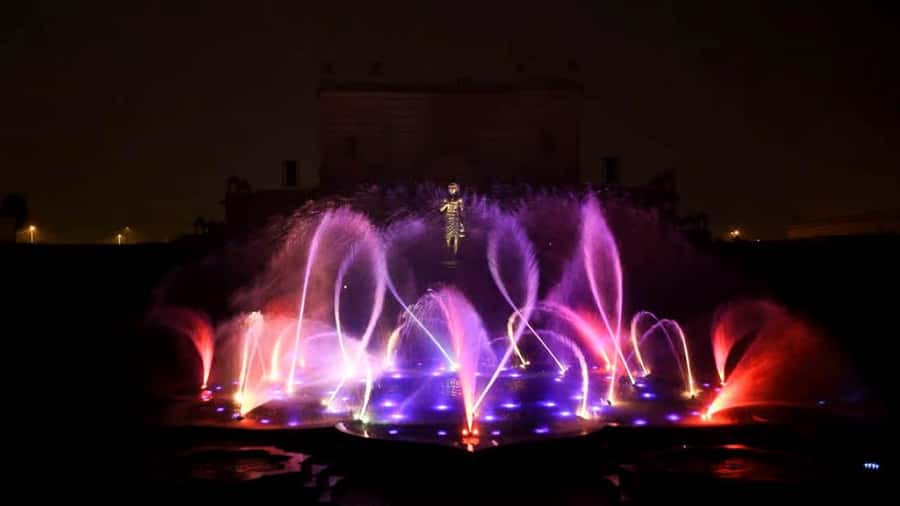 Delhi: Akshardham Temple Tour with Water & Light Show by Car - India Gate and Rajpath: Quick Orientation Before Akshardham