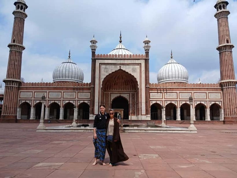 Delhi: Customizable Old and New Delhi Half or Full Day Tour - Red Fort area and Khari Baoli: quick passes, good texture