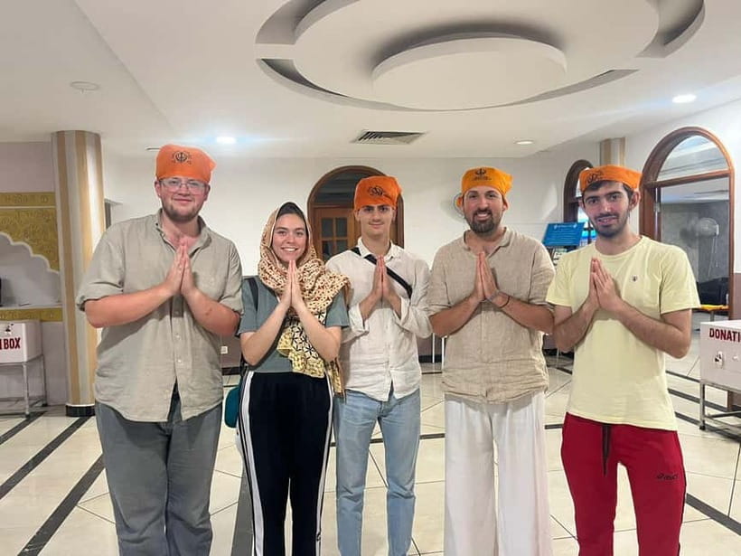 Delhi: Customizable Old and New Delhi Half or Full Day Tour - Gurudwara Bangla Sahib: the calm break you’ll feel