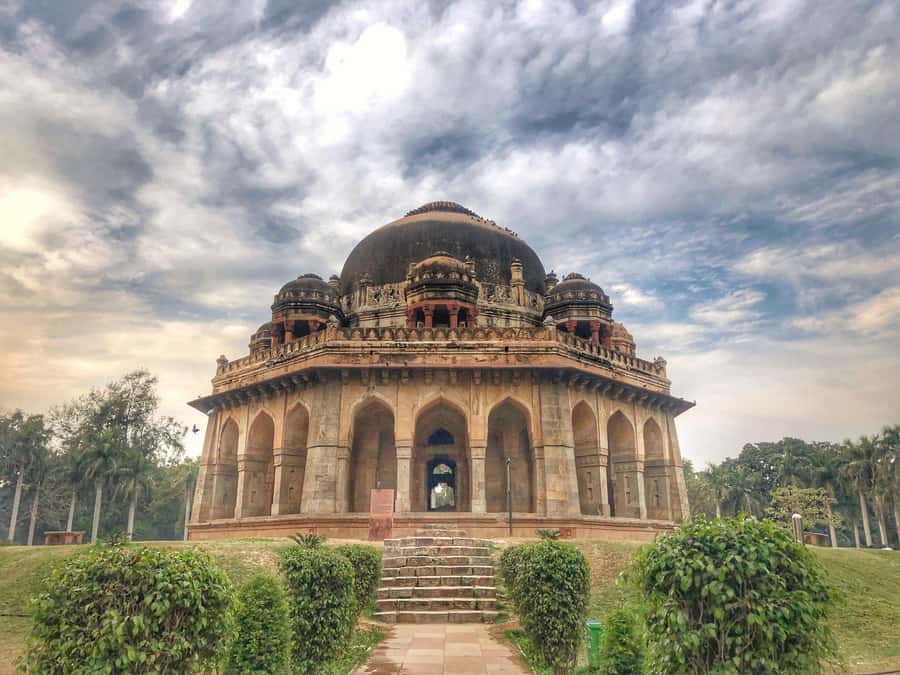 Delhi: Exclusive Private Evening Delhi Sightseeing Tour - Rajpath views: Parliament House and India Gate from the road