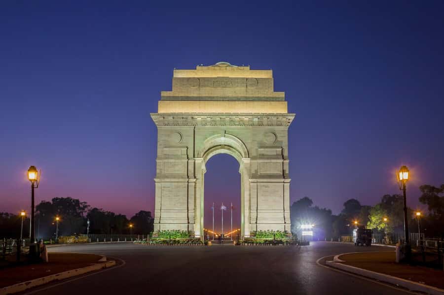 Delhi: Exclusive Private Evening Delhi Sightseeing Tour - Agrasen Ki Baoli: optional, unusual, and time-sensitive