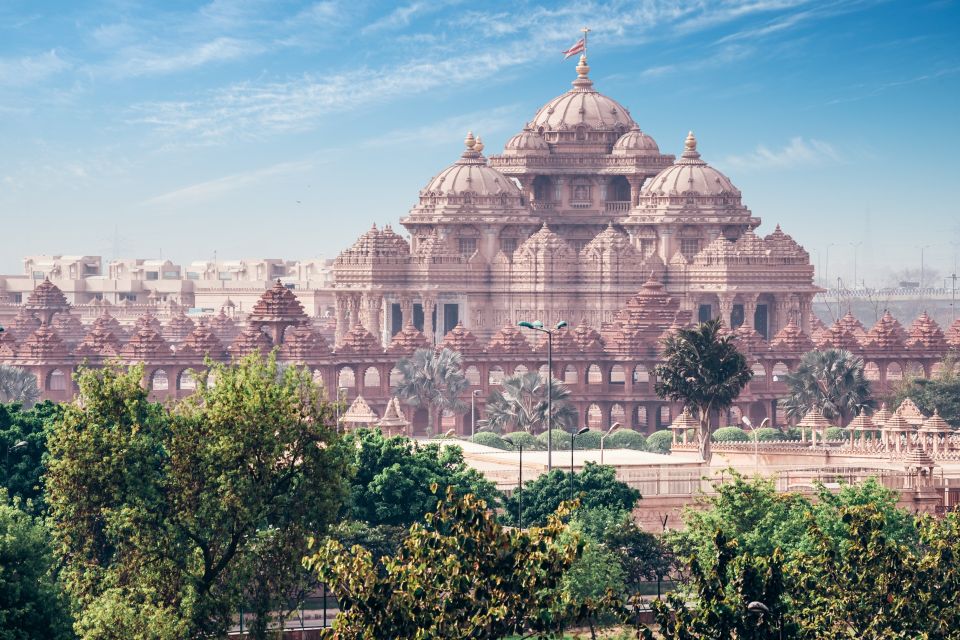 Delhi: Half-Day Private Temple Tour - Lotus Temple: The Baha’i House of Worship With Quiet White Marble